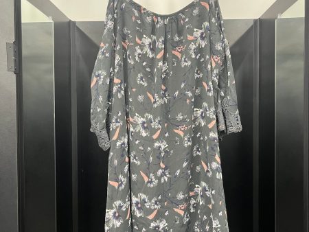 Grey Top 3 4 Sleeve Maurices, Size M on Sale