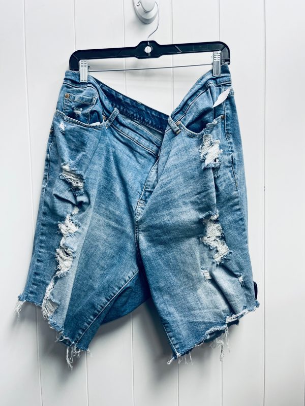 Blue Denim Shorts Torrid, Size 26 on Sale