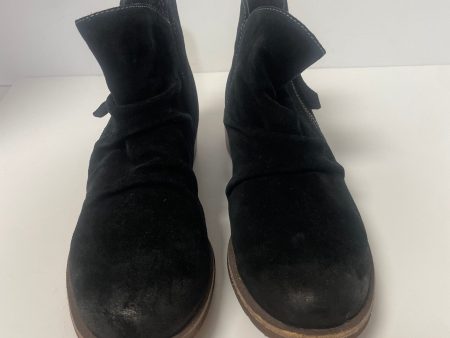 Black Boots Ankle Flats Sofft, Size 8 Hot on Sale