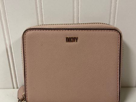 Wallet Dkny, Size Medium Online Hot Sale