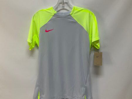 Grey & Yellow Athletic Top Short Sleeve Nike Apparel, Size M Fashion