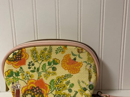 Wristlet Cmc, Size Medium Discount