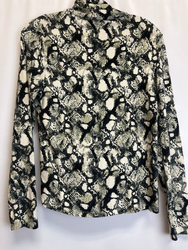 Top Long Sleeve By Primark  Size: M Fashion