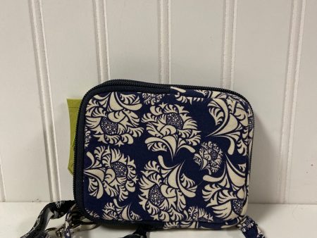 Wristlet Clothes Mentor, Size Small Fashion