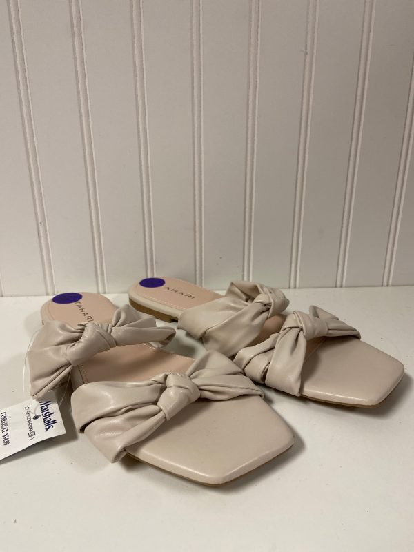 Beige Sandals Flats Tahari By Arthur Levine, Size 8.5 Online now