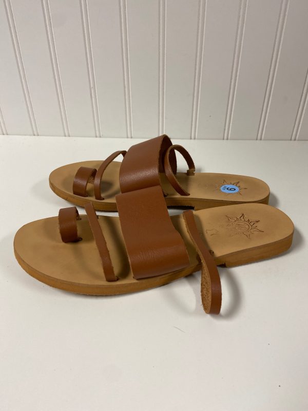 Brown Sandals Flats Clothes Mentor, Size 6 on Sale