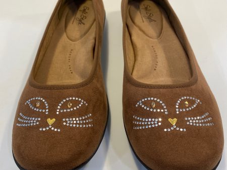 Brown Shoes Flats Clothes Mentor, Size 11 Online Sale